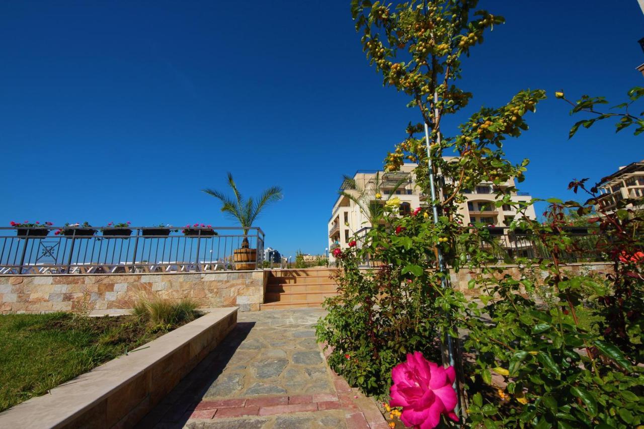Sorrento - Menada Apartments Sveti Vlas Exterior foto