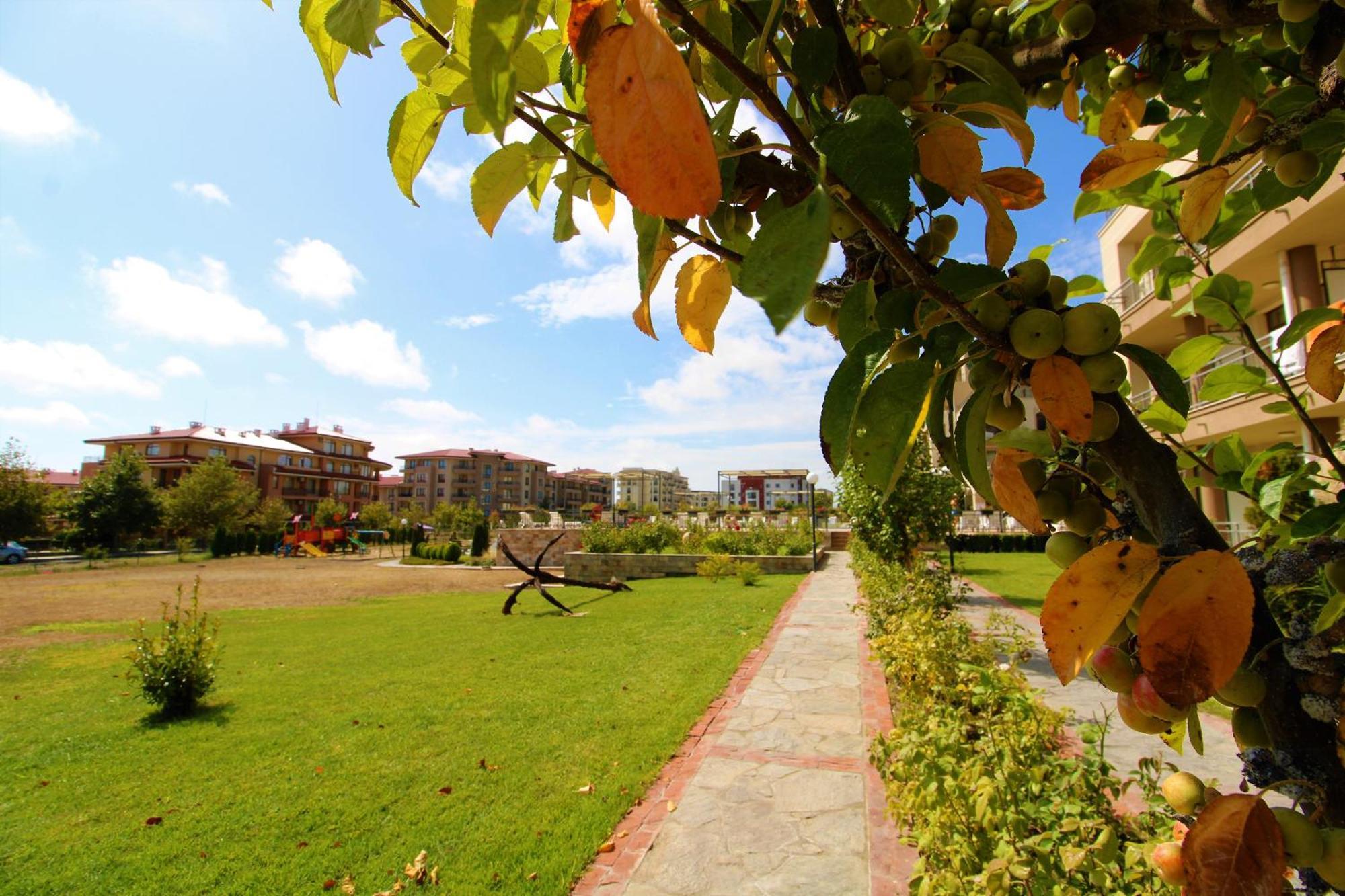Sorrento - Menada Apartments Sveti Vlas Exterior foto