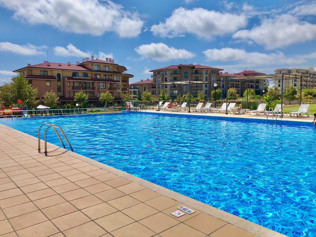 Sorrento - Menada Apartments Sveti Vlas Exterior foto