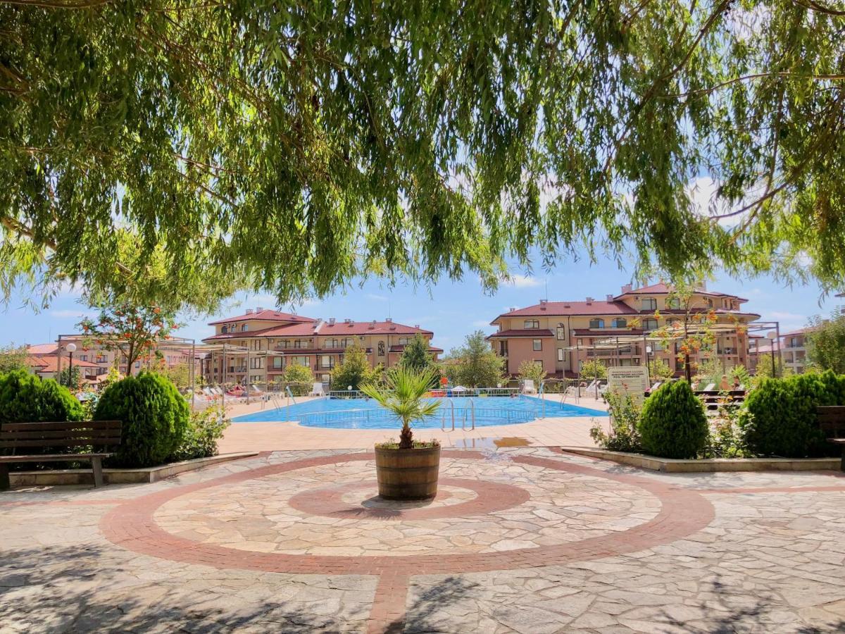 Sorrento - Menada Apartments Sveti Vlas Exterior foto